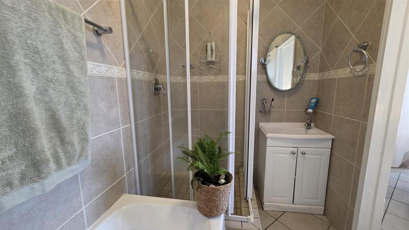 2 Bedroom Property for Sale in Reebok Western Cape